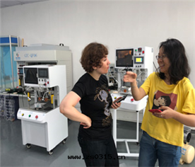 國(guó)外(wài)客戶来(lái)公(gōng)司學(xué)習