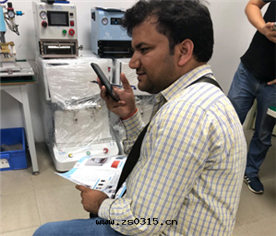 國(guó)外(wài)客戶来(lái)公(gōng)司學(xué)習