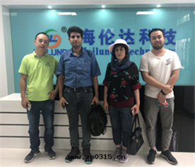 國(guó)外(wài)客戶来(lái)公(gōng)司學(xué)習