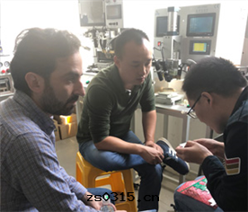 國(guó)外(wài)客戶来(lái)公(gōng)司學(xué)習